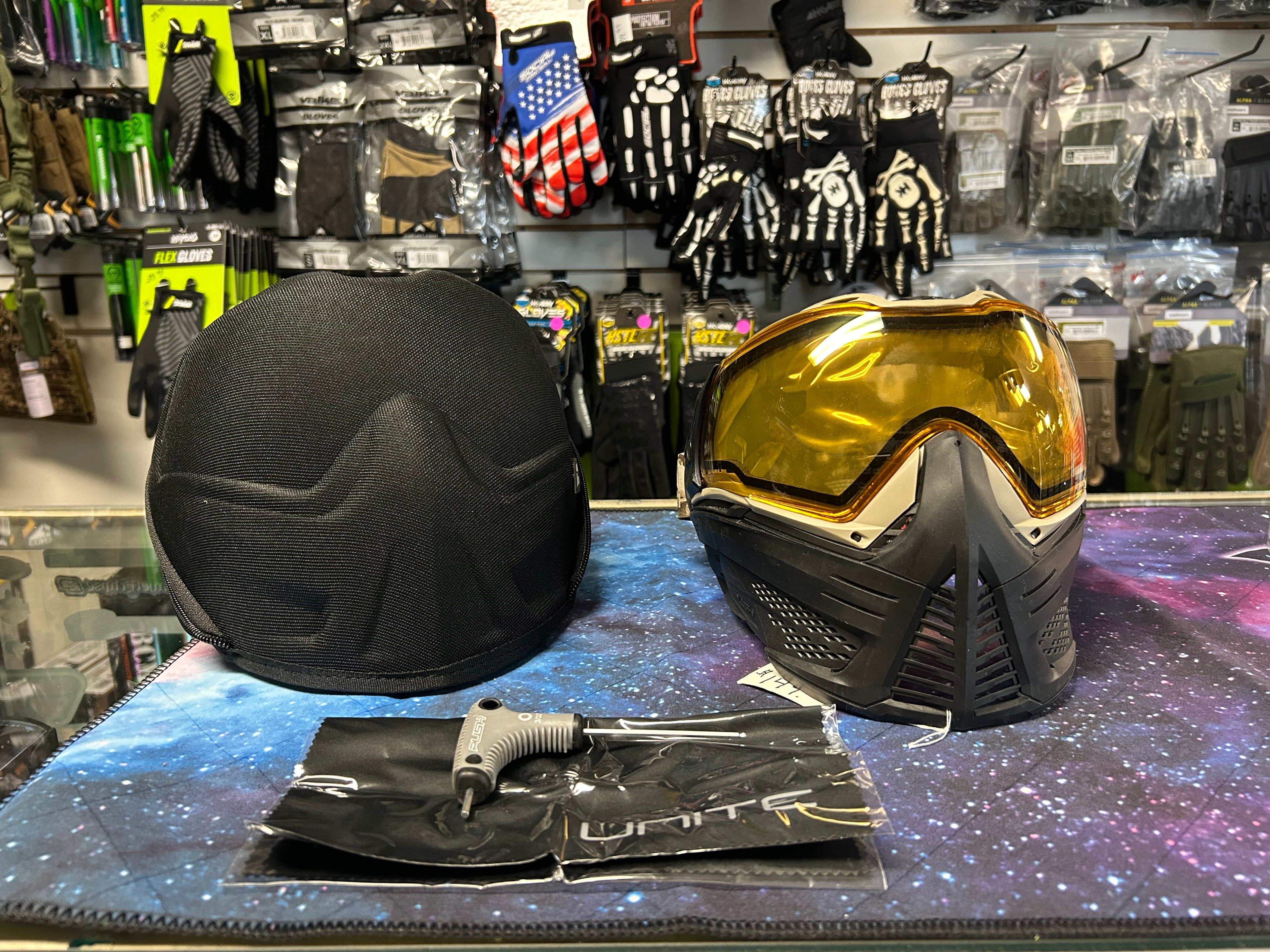 Push Unite Black/Tan